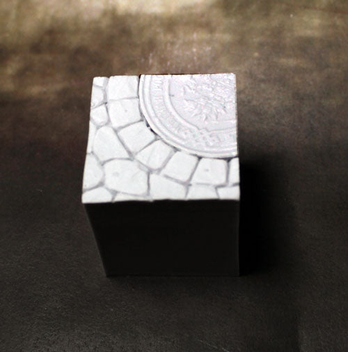 Display Plinth - 25MM 01 - Town Square Theme